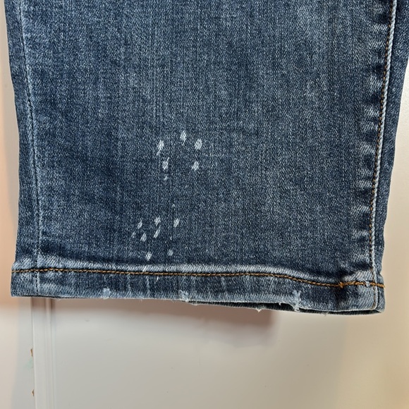 Judy Blue Boyfriend Fit jeans - distressed & intentional bleach spots - Picture 5 of 16